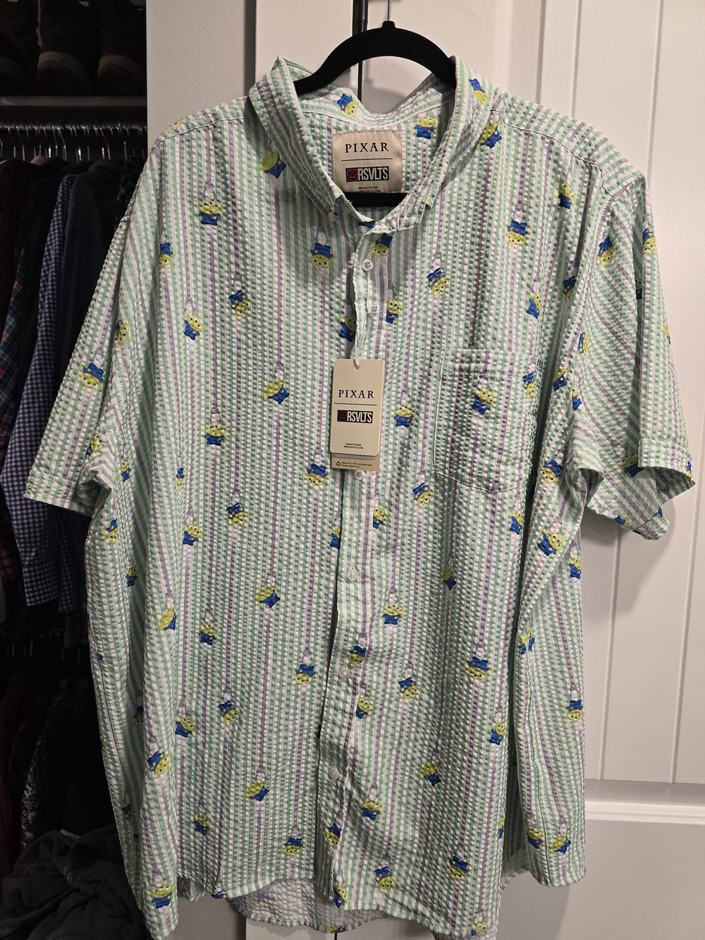 RSVLTS Pixar Toy Story Aliens Short-Sleeve Seersucker Shirt 3XL